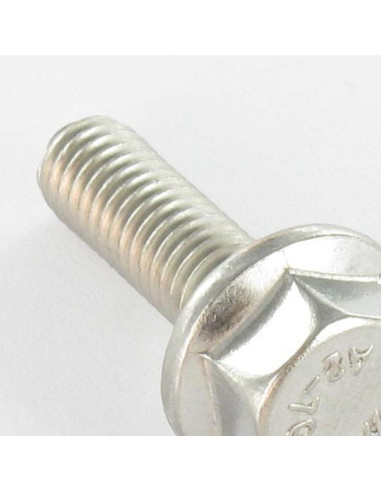 1 x Metalliruuvit Kuusiopää TH Uritettu...
