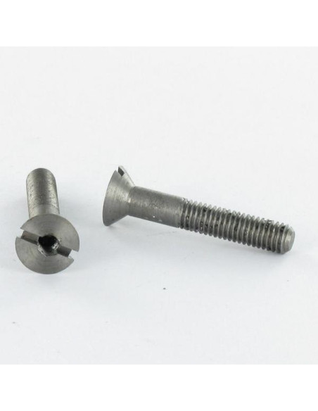 1 x Metalliruuvit Lävistetty ja kierteitetty M5X30 Kierteytetty kohteessa 18 M3.5 Kierrepituus: 60 mm Raakateräs