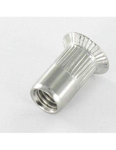 1 x Niittimutteri uppokantainen Uritettu...